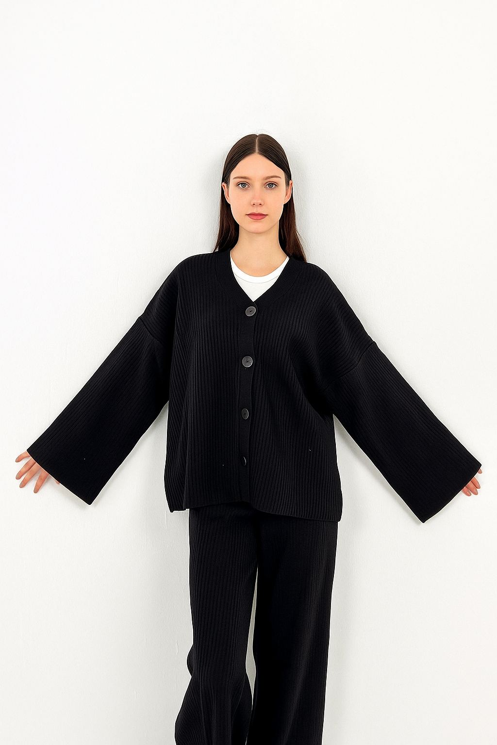 Ribbed Oversized Knit Set – Minimalist Comfort in Motion