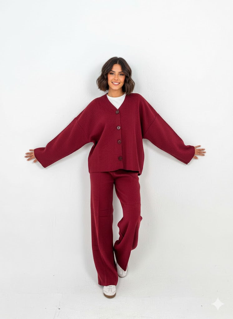 Ribbed Oversized Knit Set – Minimalist Comfort in Motion